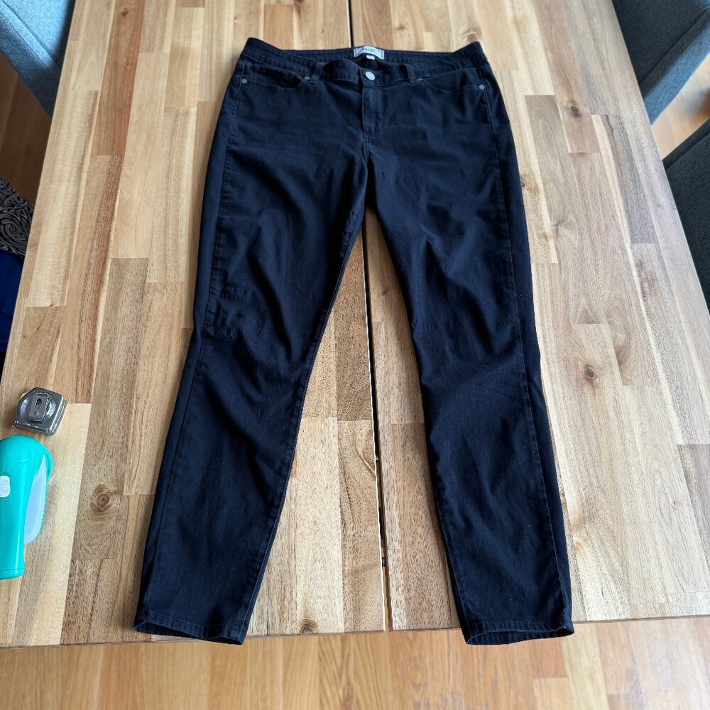 *SHOP CLOSING 4/26* Paige Verdugo Ankle Mid Rise Jeans 32